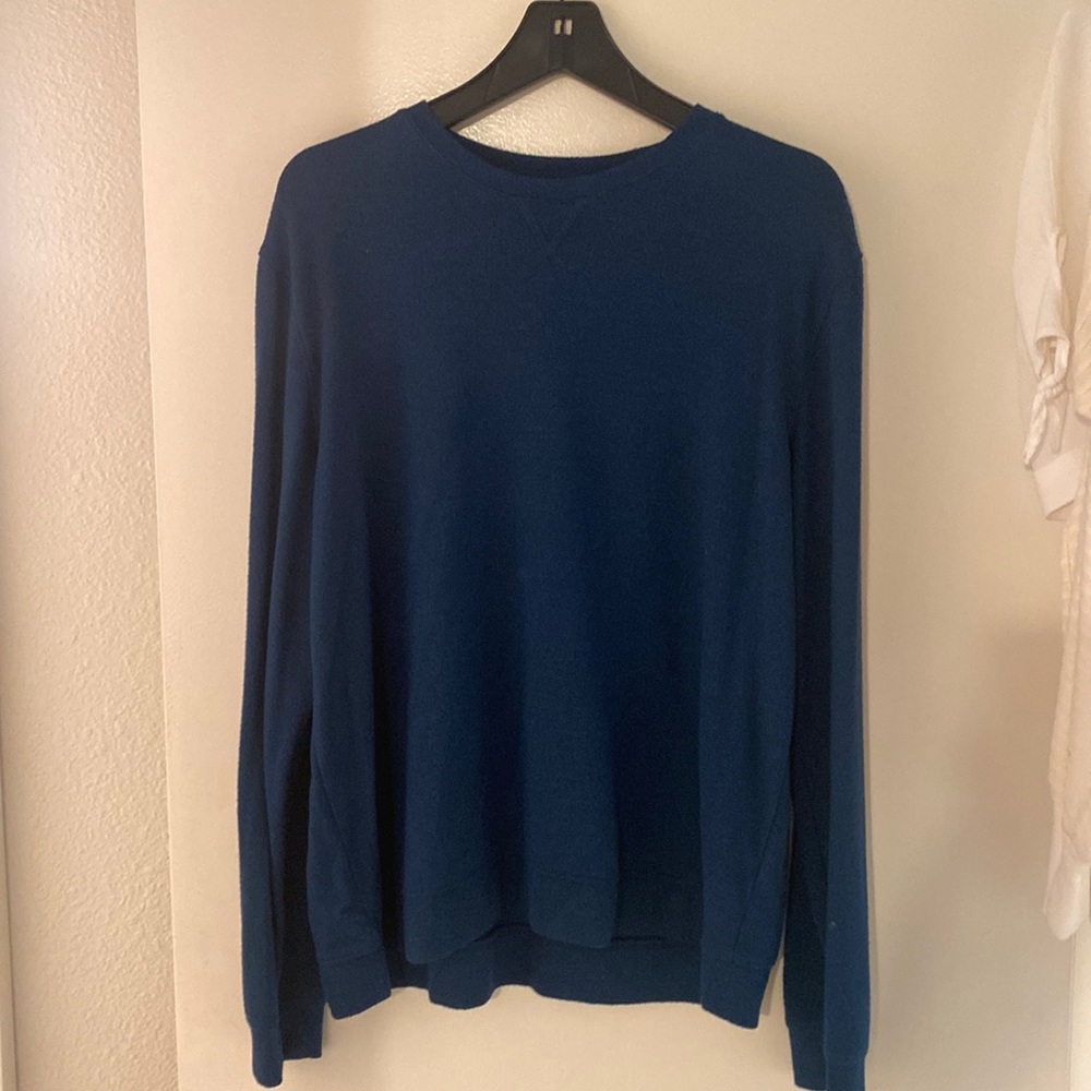 Men’s Navy blue sweater- Saks - size XL